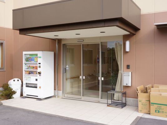 エントランスと自動販売機