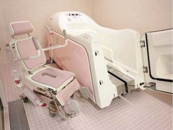 バリアフリー対応浴室装置