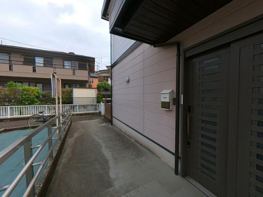 静かで快適なエントランス