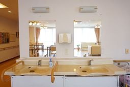 洗面台とリビング反映