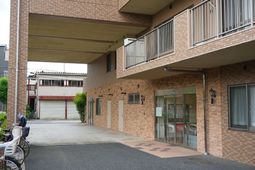 エントランスの外観
