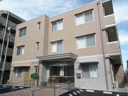 きれいな建物のエントランス
