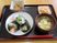 手巻き寿司と味噌汁の食事