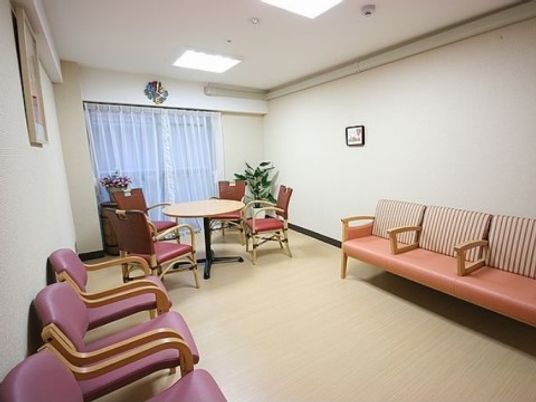 待合室の明るい様子