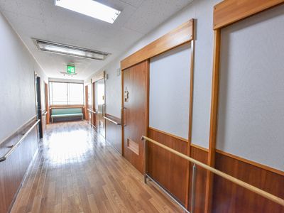 清潔感ある廊下の様子