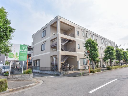 清潔感のある建物の外観