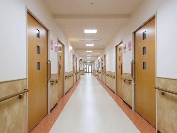 清潔感のあふれる廊下