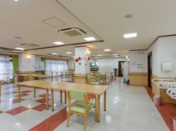 明るいダイニングルーム