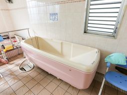 バリアフリー対応の浴室