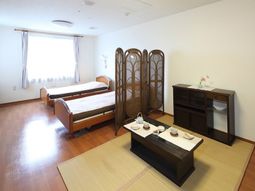 明るい和室の居室