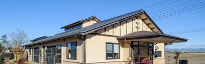 広がる施設の建物