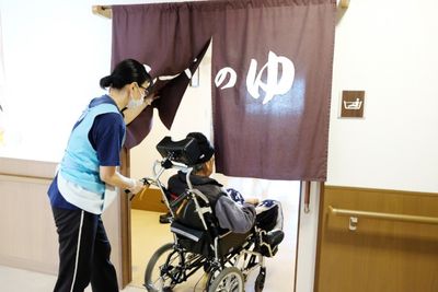 人が通る廊下の入口