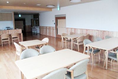 明るい居室の一角