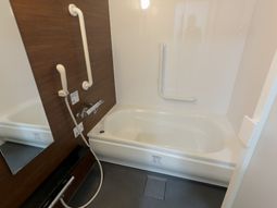 清潔な浴室の様子