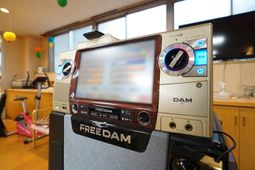 カラオケ設備のある部屋
