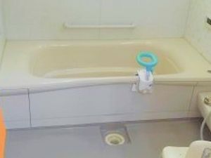 浴槽のある浴室  