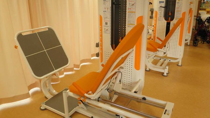 トレーニング機器のある部屋