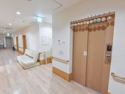 廊下にあるエレベーター前