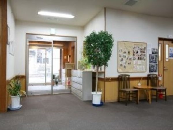 暖かみのあるエントランス