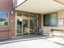 明るいエントランス風景