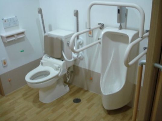 バリアフリーのトイレ設備