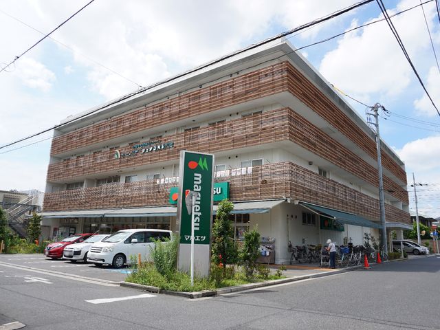 多階層施設の外観 外観 複数階建ての清潔感のあふれる外観です。周囲は開放的で、明るい雰囲気の中お仕事を始められます。