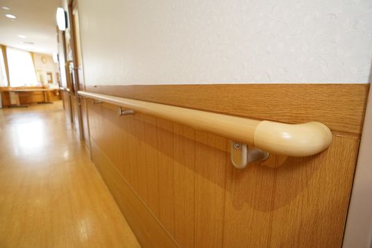 廊下にある手すり設備