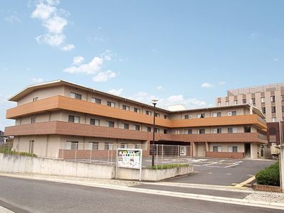 多階層の建物外観