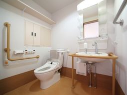 バリアフリーなトイレ設備