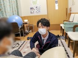 機能訓練でサポート中