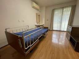 落ち着いた雰囲気の居室