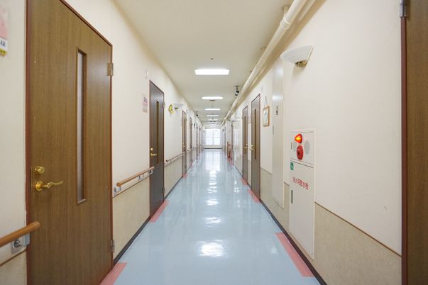 清潔な廊下の一部