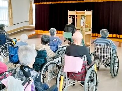 活動風景の多目的室