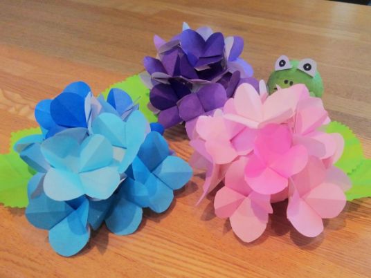 色とりどりの花の飾り