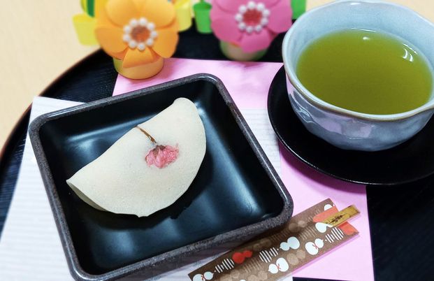 和菓子とお茶の配置