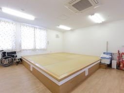 和室の明るい居室空間