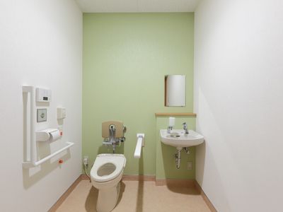 バリアフリーなトイレ空間