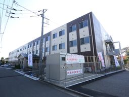 新しい建物の外観