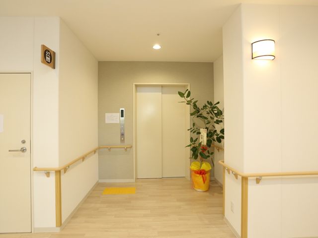 バリアフリーな廊下
