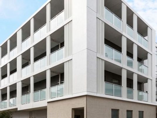 モダンな建物外観