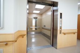 バリアフリーエレベーター