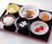 色とりどりの料理プレート