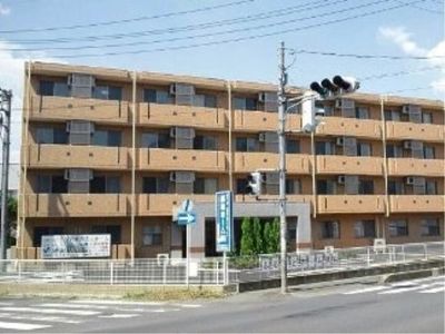 多階層の建物外観