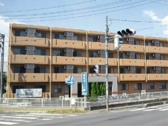 多階層の建物外観