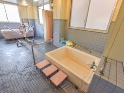 広く清潔な浴室