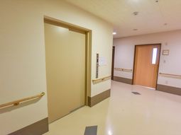 廊下と部屋の入口