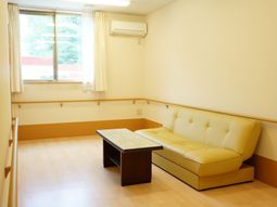 明るい居室の空間