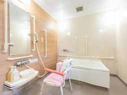 バリアフリーの浴室設備