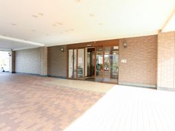 清潔なエントランスの風景