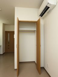 明るく広々した居室